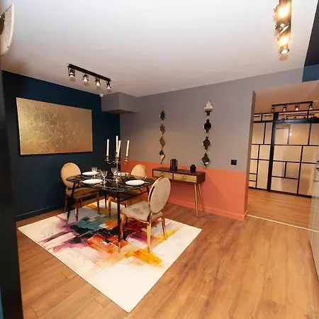 Lady De Chaumont Paris, Lovely Place Apartment